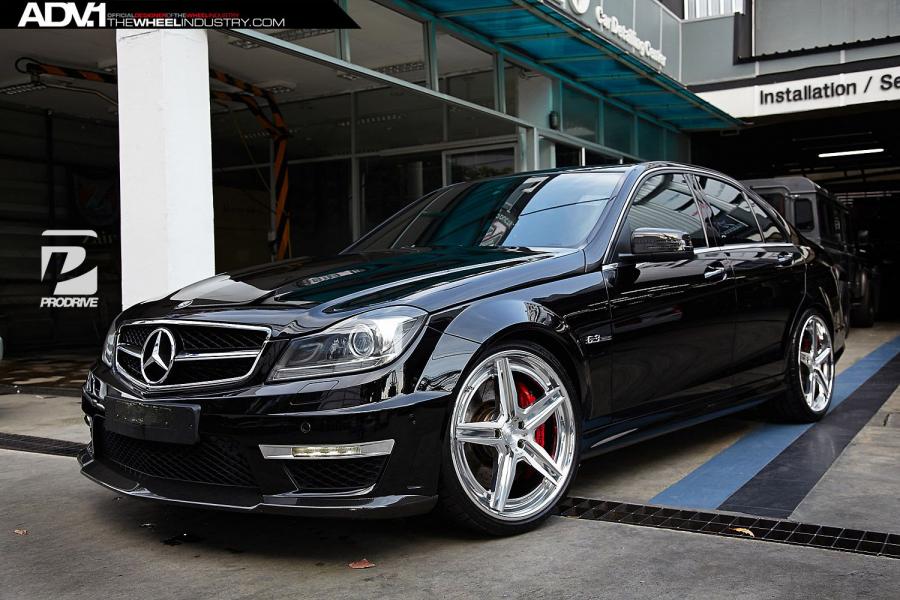  Mercedes-Benz C63 AMG on ADV.1 Wheels (ADV5TSCS) 2015 года  (фото 1 из 4)